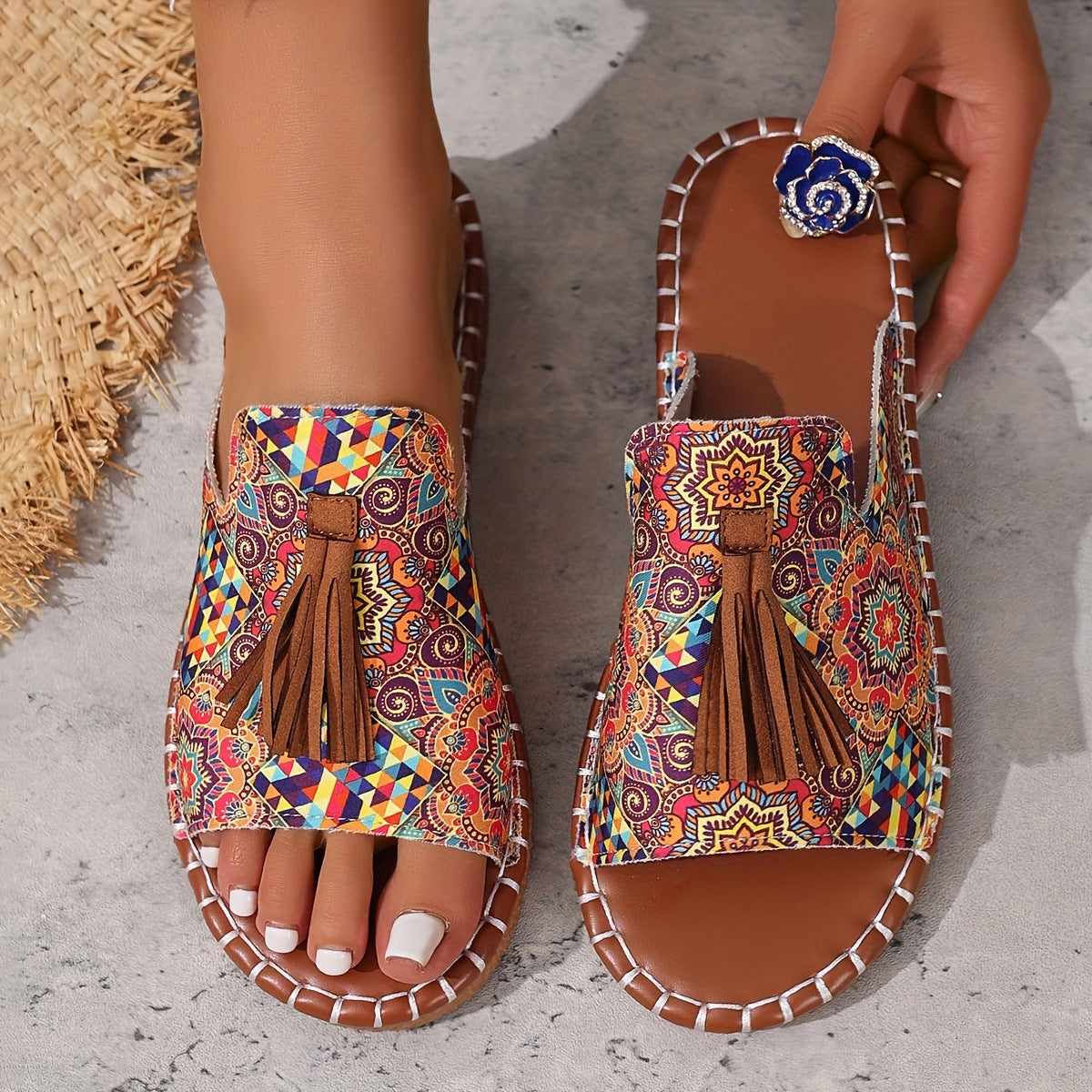 Sandales Plates en Cuir Véritable avec Glands - Élégantes et Confortables